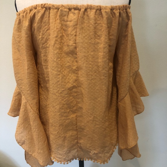 Yellow off the shoulder blouse - Picture 6 of 6